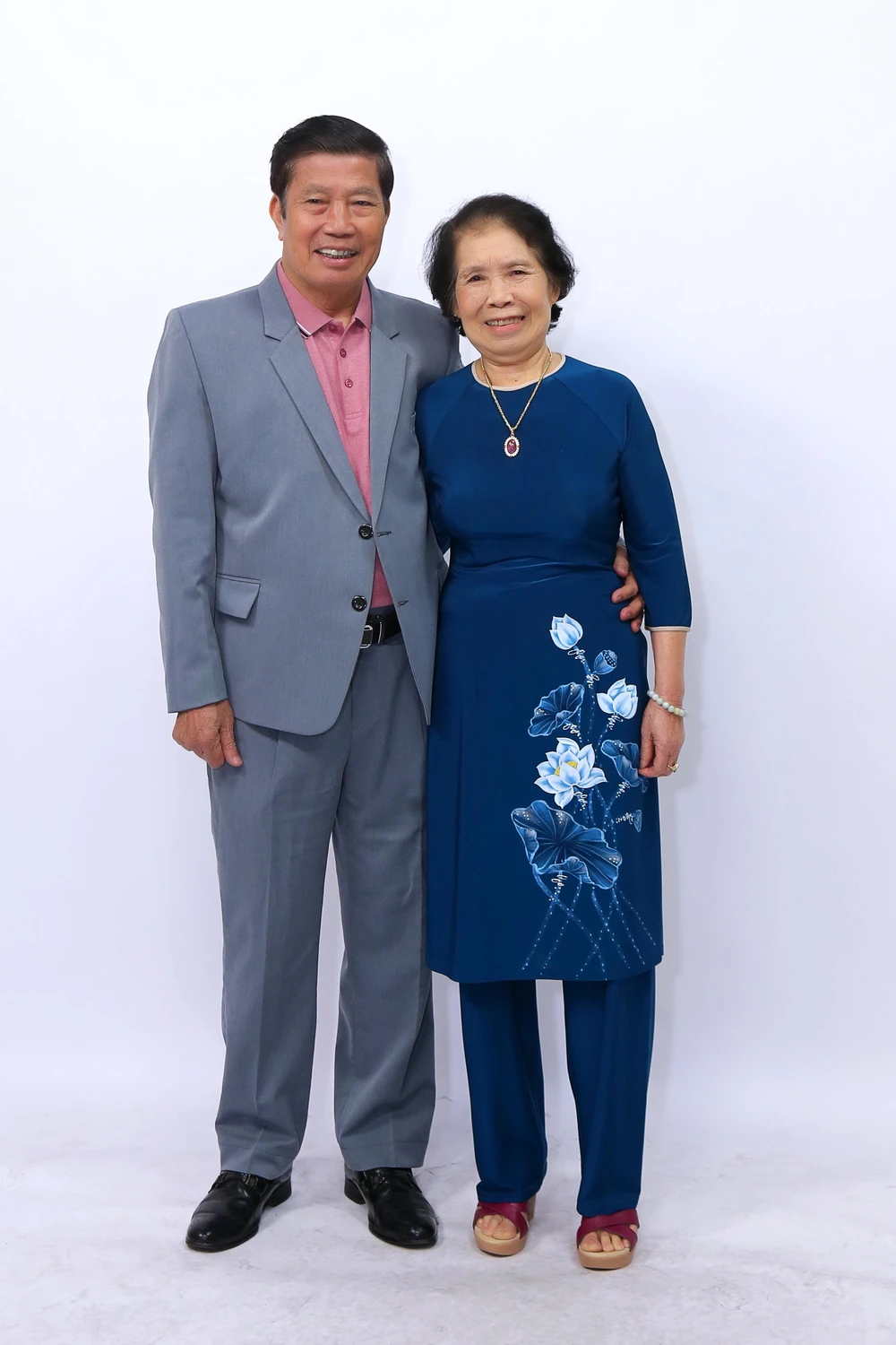 Chú Nguyễn Đức Chuyền và cô Phùng Thị Đức.