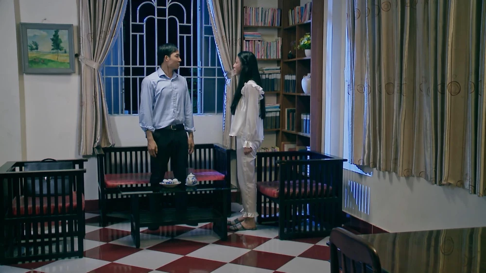 Thúy và Phan cãi nhau. Ảnh: SV