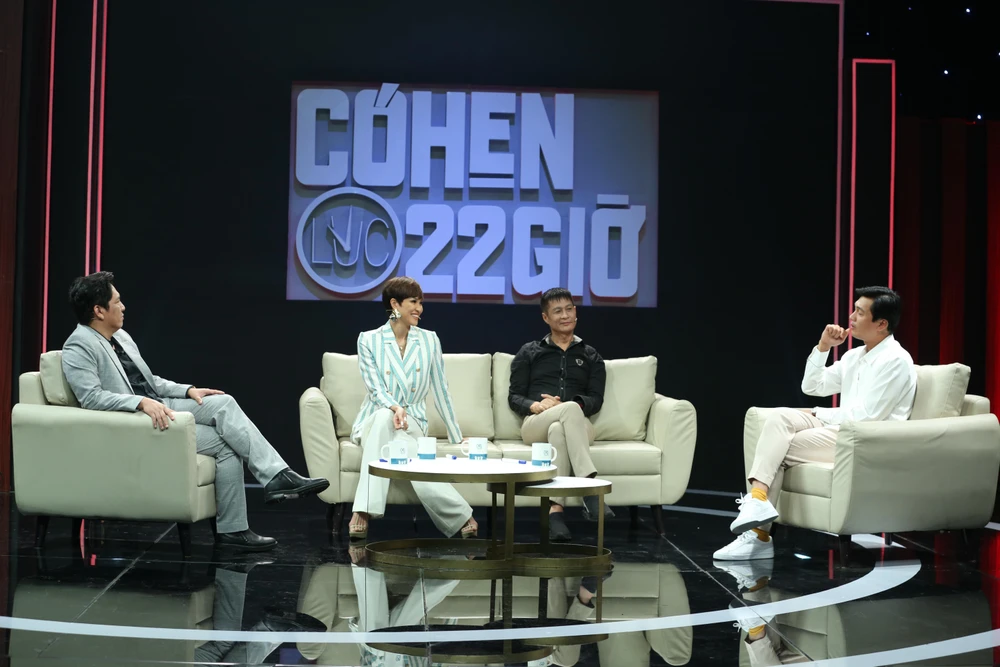 Cuộc trò chuyện của 4 nhân vật 'Có hẹn lúc 22 giờ'.