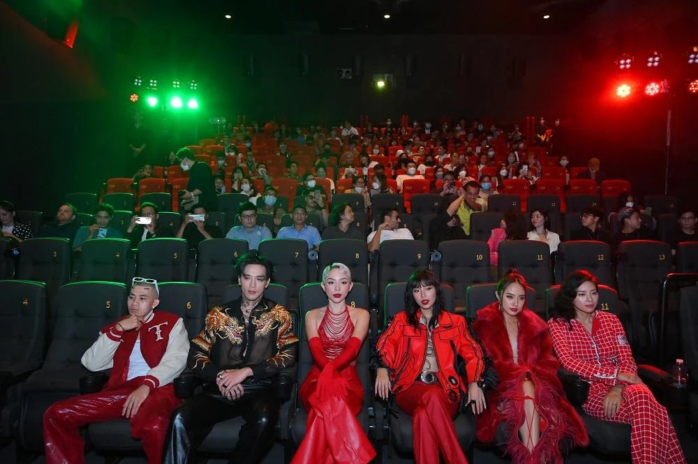 Visual siêu chất lượng của dàn cast. Visual siêu chất lượng của dàn cast.