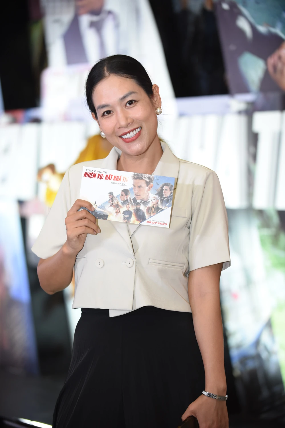 Diễn viên Hà Hương.