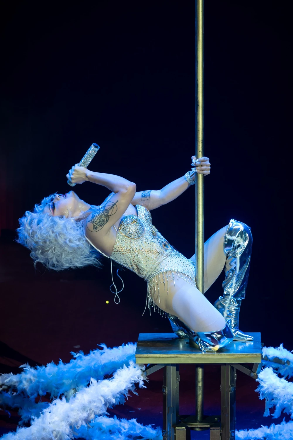 Thanh Duy cho khán giả thấy được một hình ảnh khác lạ của Thanh Duy trong sản phẩm âm nhạc của mình. Thanh Duy cho khán giả thấy được một hình ảnh khác lạ của Thanh Duy trong sản phẩm âm nhạc của mình.