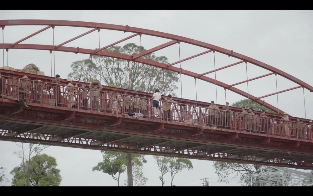 Phân cảnh gây nguy hiểm cho bé An nhưng bé luôn cố gắng vượt qua mọi khó khăn để mang đến cho khán giả những thước phim ý nghĩa.