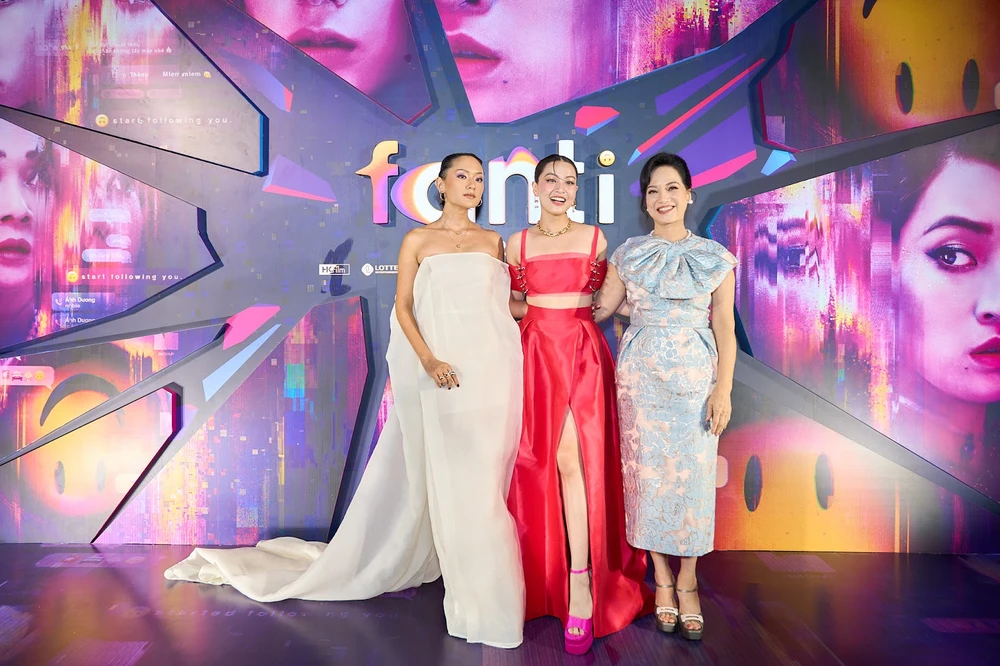 Hồ Thu Anh, Thảo Tâm và NSND Lê Khanh tại buổi ra mắt phim Fanti. Ảnh: NSX Hồ Thu Anh, Thảo Tâm và NSND Lê Khanh tại buổi ra mắt phim Fanti. Ảnh: NSX