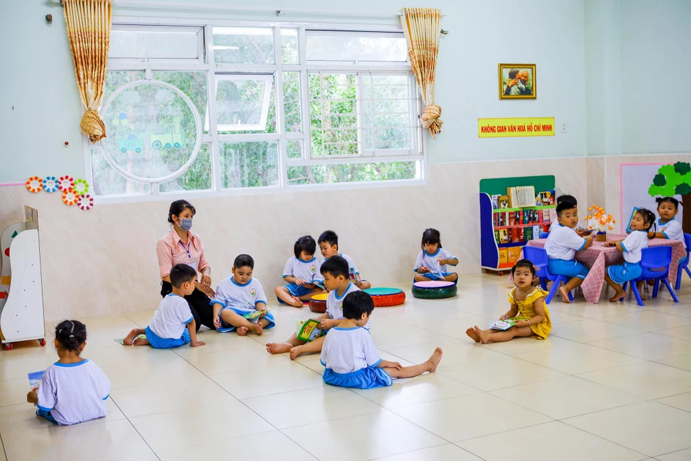 Hiện trường có tổng 390 em học sinh, đạt 65% công suất do ảnh hưởng của dịch bệnh.