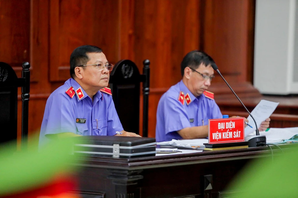 Đại diện viện kiểm sát tham gia phiên phúc thẩm.