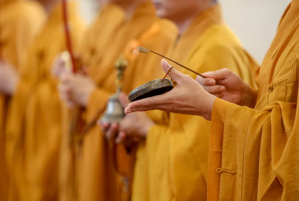 Tiếng kinh siêu độ, một dạ chí thành, lắng lòng thanh tịnh...