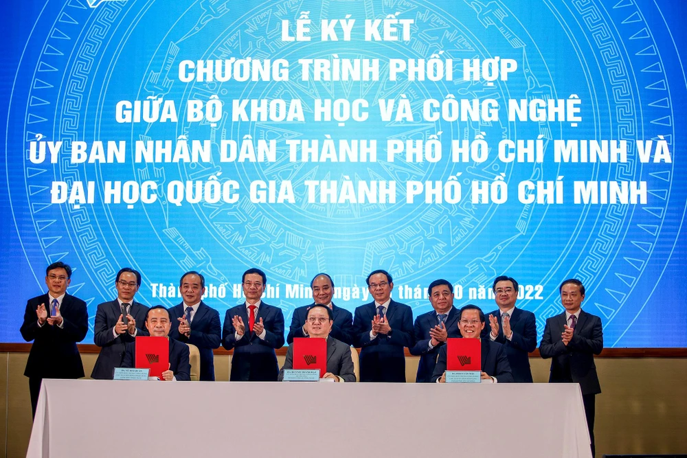 Lễ ký kết chương trình phối hợp giữa Bộ Khoa học và Công nghệ, UBND TP.HCM và ĐHQH TP.HCM.