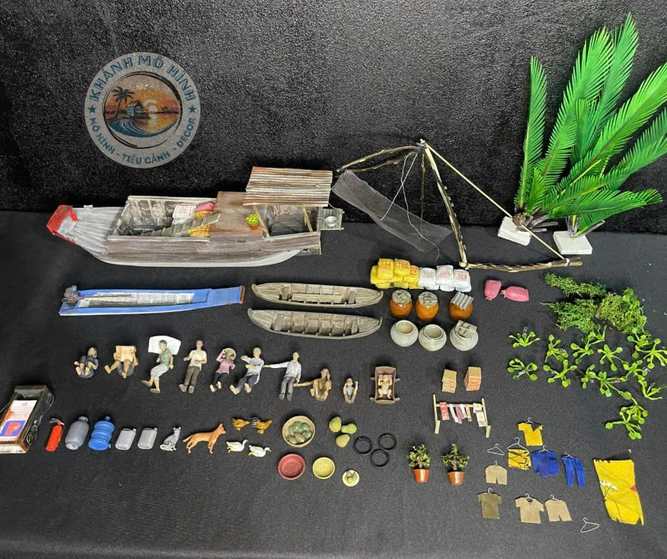 Gen Z làm mô hình nhà miền tây thu nhỏ