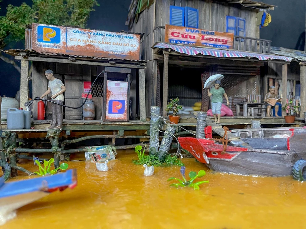 Gen Z làm mô hình nhà miền tây thu nhỏ