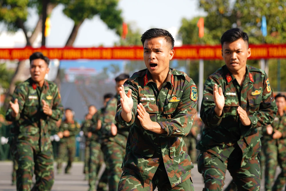 Hàng nghìn chiến sĩ tham gia Lễ ra quân diễn tập 2024