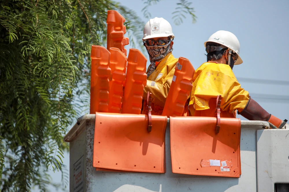 tranh-nong-giua-sai-gon (18).jpg