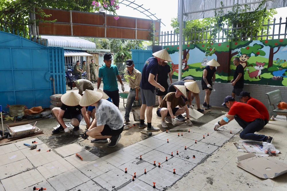 tàu Hải quân Hoàng gia Canada Montréal