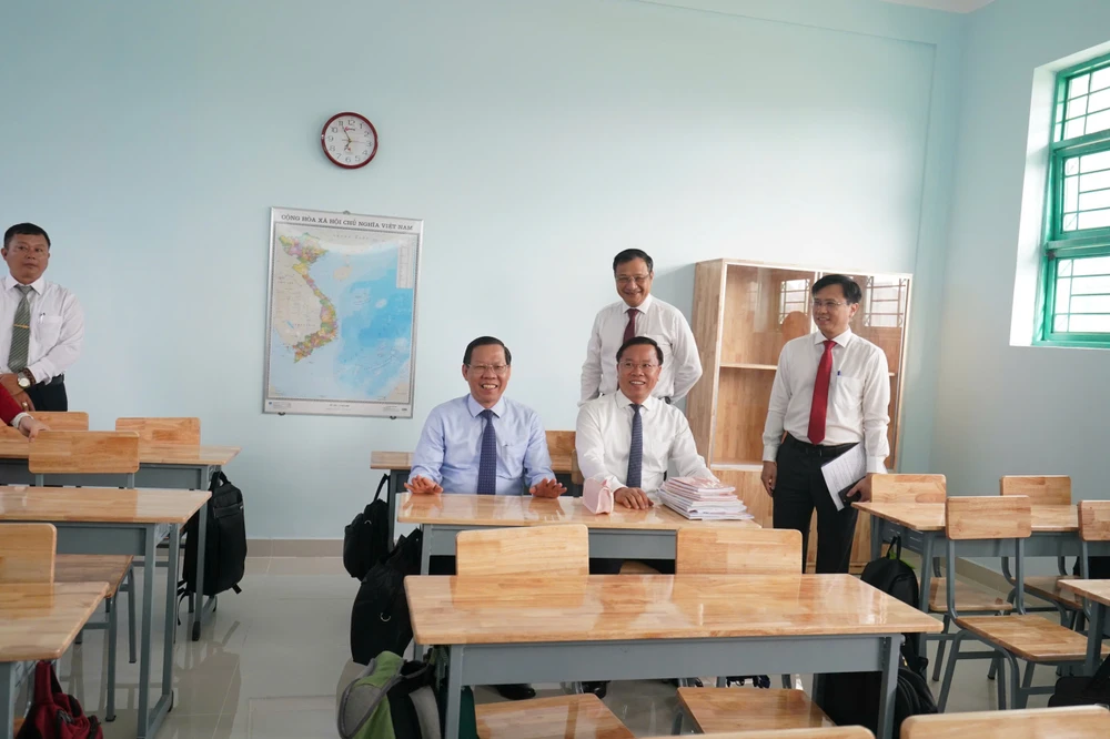 Lễ khai giảng năm học mới của trường THCS đầu tiên phường Bình Trị Đông B