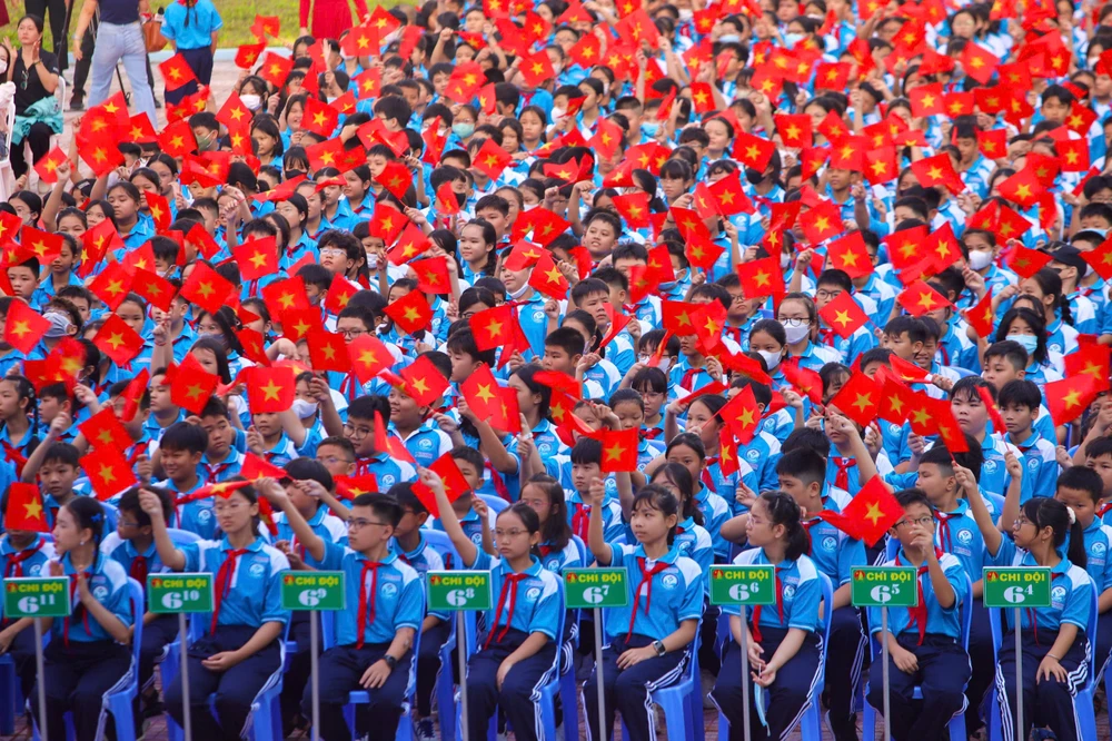 Lễ khai giảng năm học mới của trường THCS đầu tiên phường Bình Trị Đông B