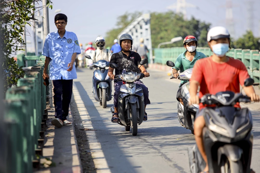 cau-phuoc-long (2).jpg