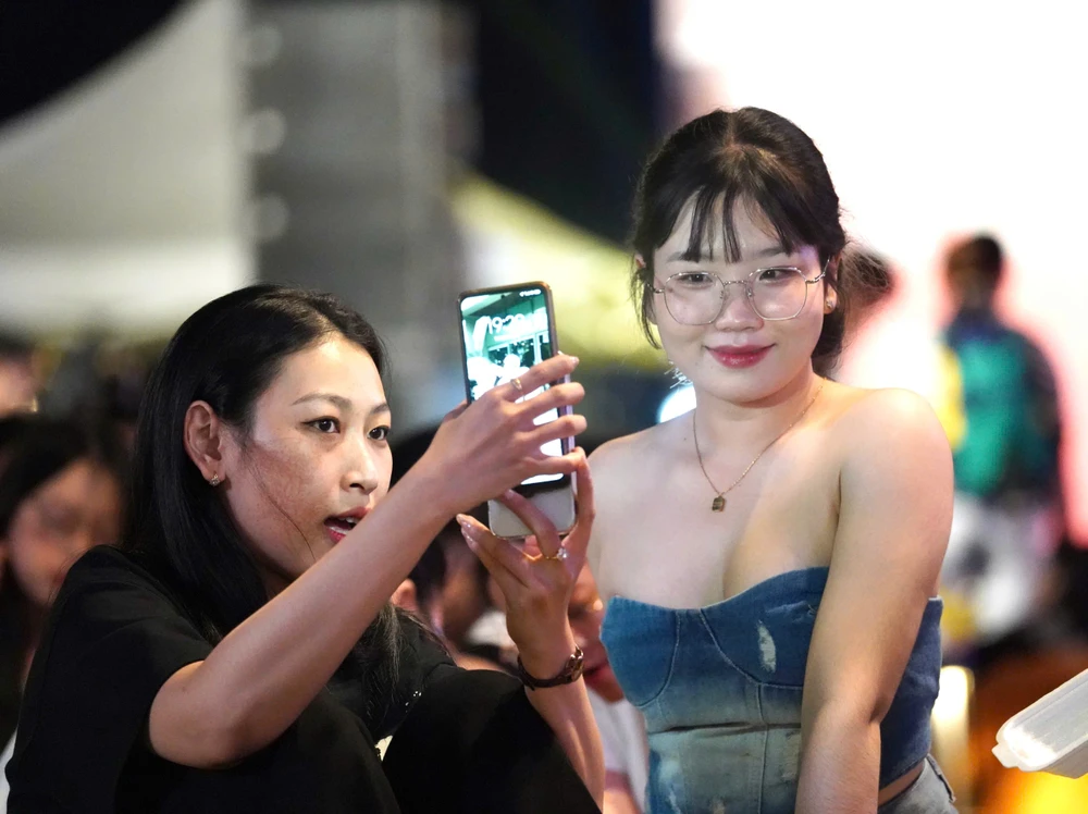 phao-hoa-chao-nam-moi (22).jpg