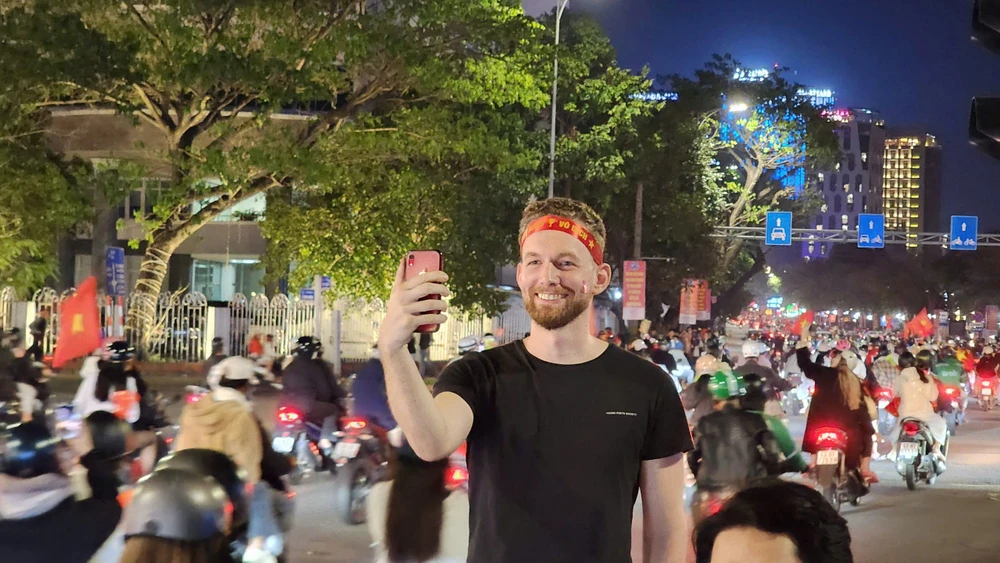 Tuyen-Viet-Nam-Da-Nang (1).jpg