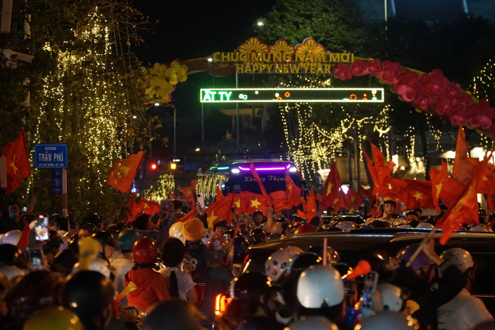 Tuyen-Viet-Nam-TPHCM (8).jpg