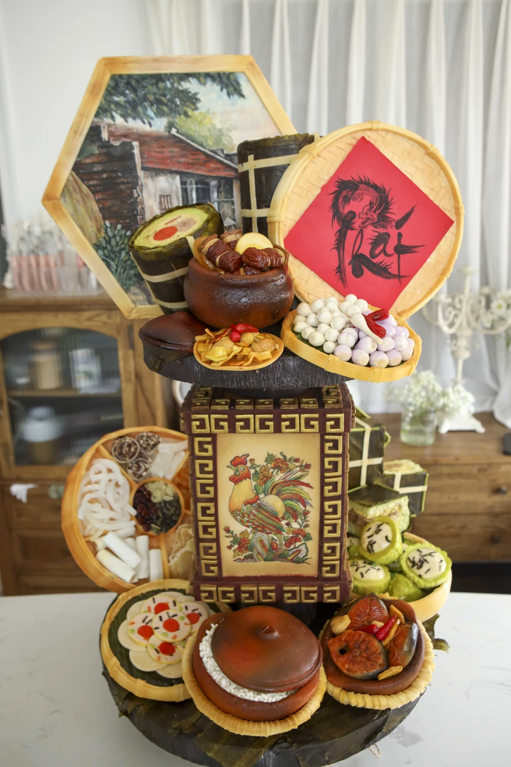 Chàng trai gen Z 'điêu khắc' mâm cơm Tết Việt trên bánh fondant