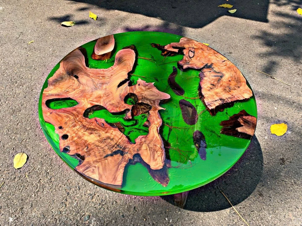 Người đàn ông làm tranh thủy cung bằng nguyên liệu độc đáo