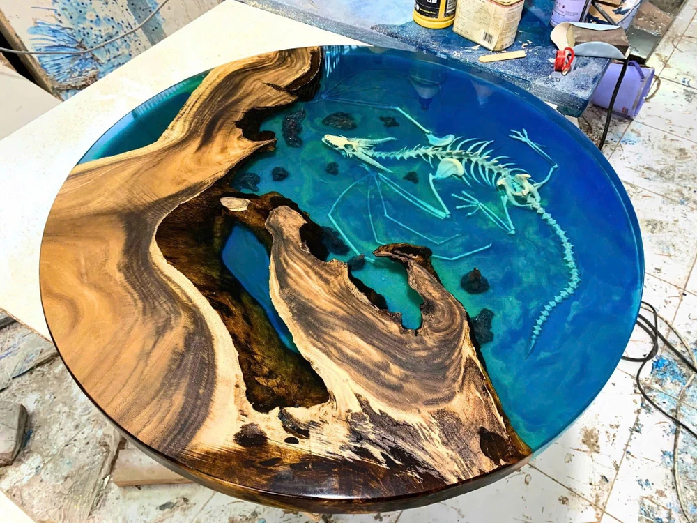 Người đàn ông làm tranh thủy cung bằng nguyên liệu độc đáo