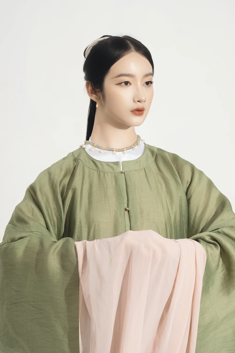 Nam-phuong-hoang-hau (1).jpg