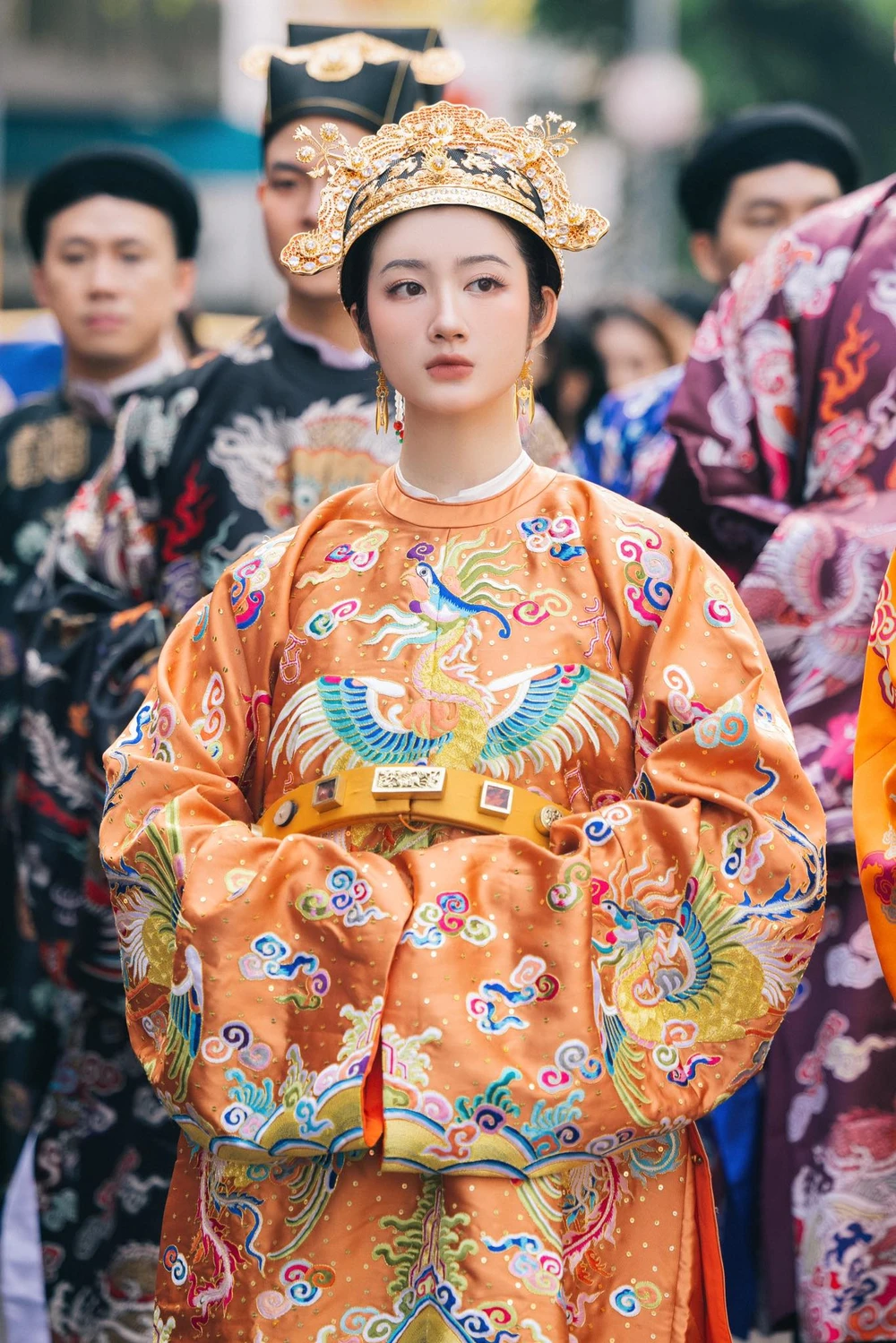 Chân dung gen Z ngoài đời thực được ví giống Nam Phương Hoàng hậu