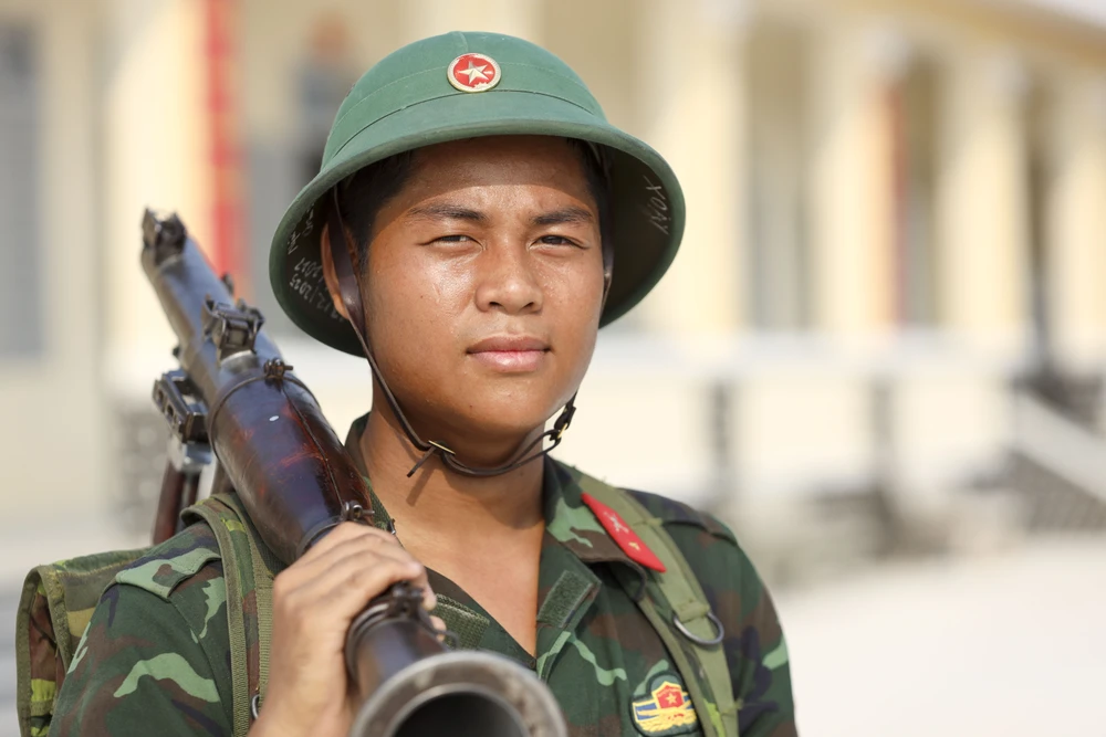 môi trường quân ngũ