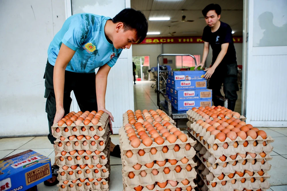 Diễu binh 30-4 Bữa ăn A50 (21).jpg