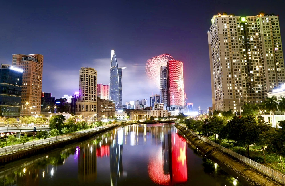 Chương trình nghệ thuật Sắc màu thành phố mang tên Bác (16).jpg