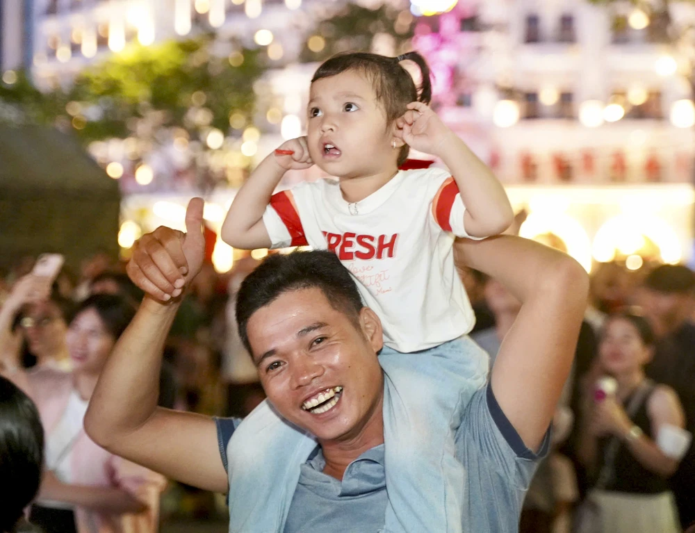 Chương trình nghệ thuật Sắc màu thành phố mang tên Bác (19).jpg