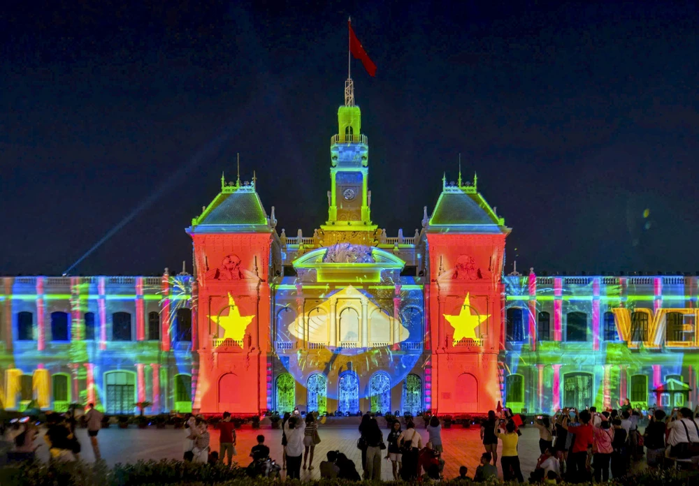 Chương trình nghệ thuật Sắc màu thành phố mang tên Bác (5).jpg