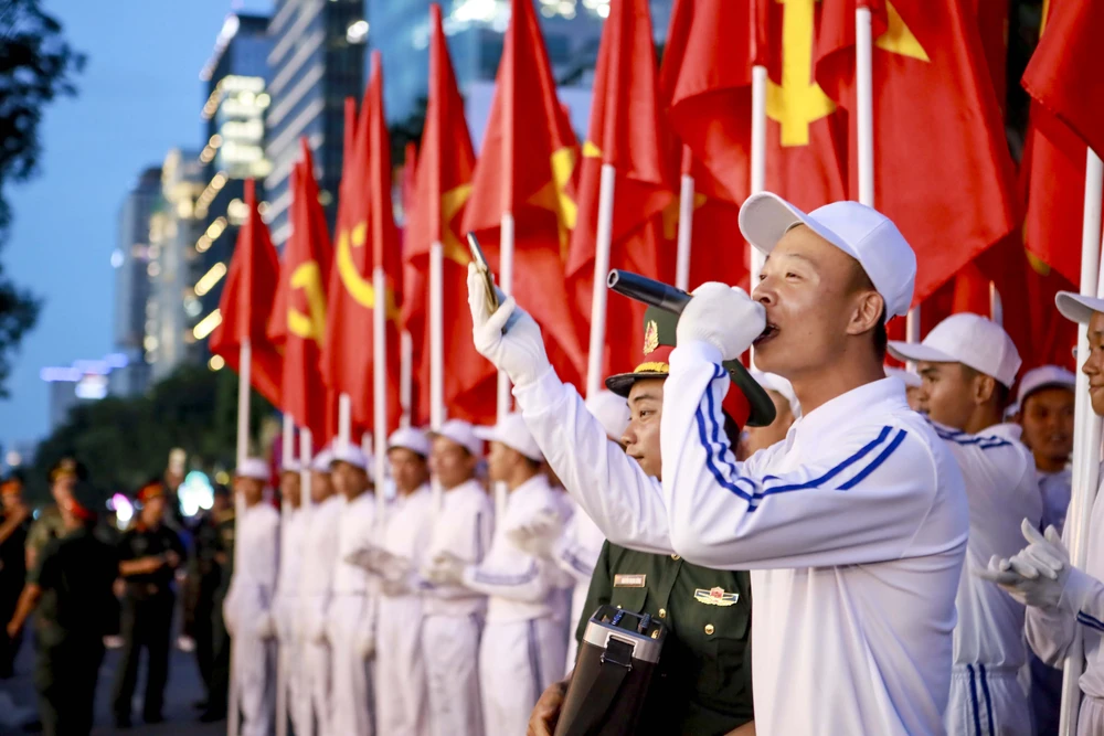 dieu binh 30-4- nguoi dan va chien si (18).jpg