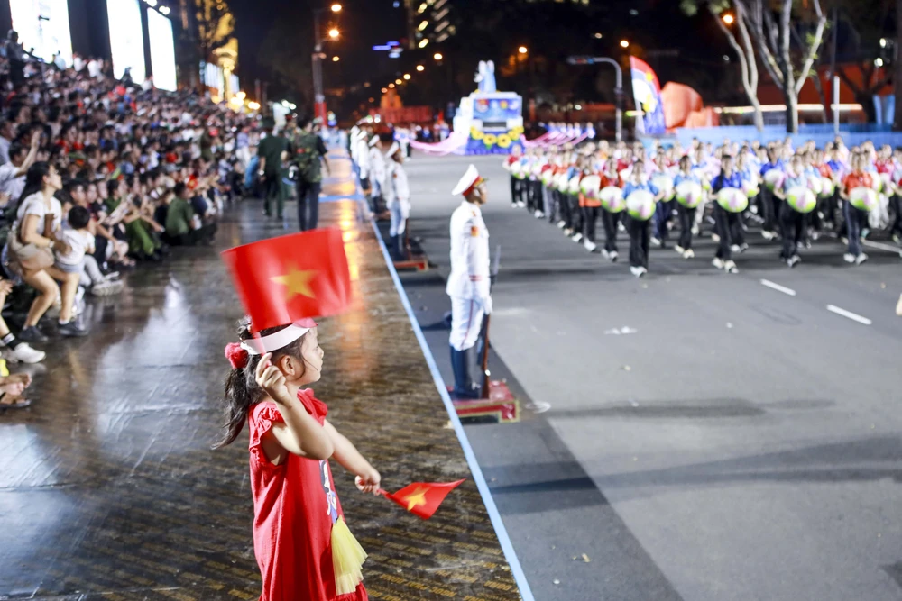 dieu binh 30-4- nguoi dan va chien si (29).jpg