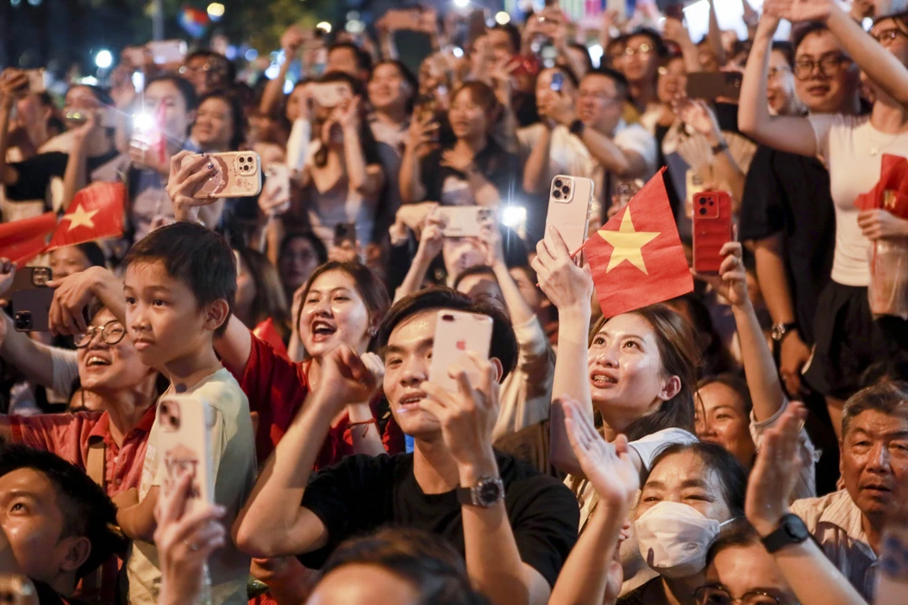 dieu binh 30-4- nguoi dan va chien si (9).jpg