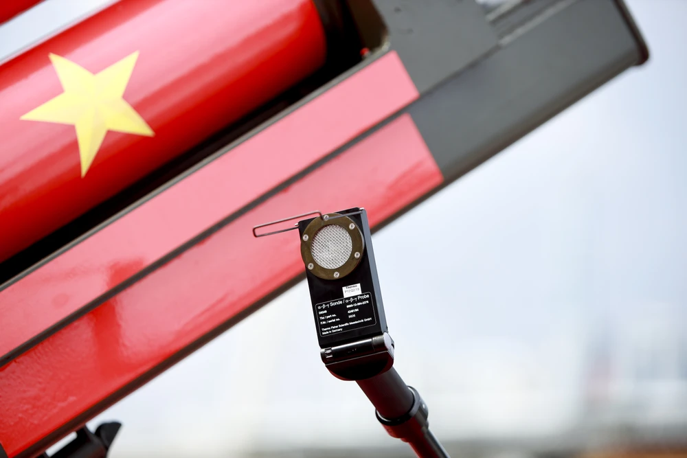 Chiến sĩ hóa học âm thầm đảm bảo an toàn cho diễu binh 30-4 (19).jpg