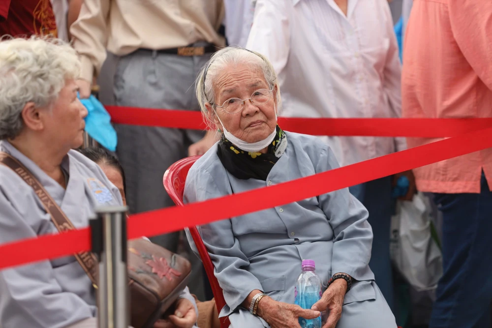 xá lợi trái tim bồ tát Thích Quảng Đức (13).jpg