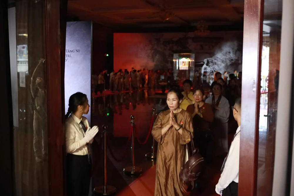 xá lợi trái tim bồ tát Thích Quảng Đức (26).jpg