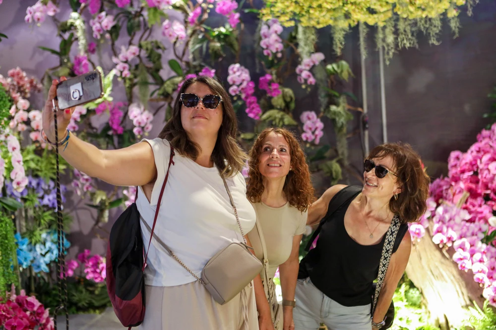 Festival hoa lan (12).jpg