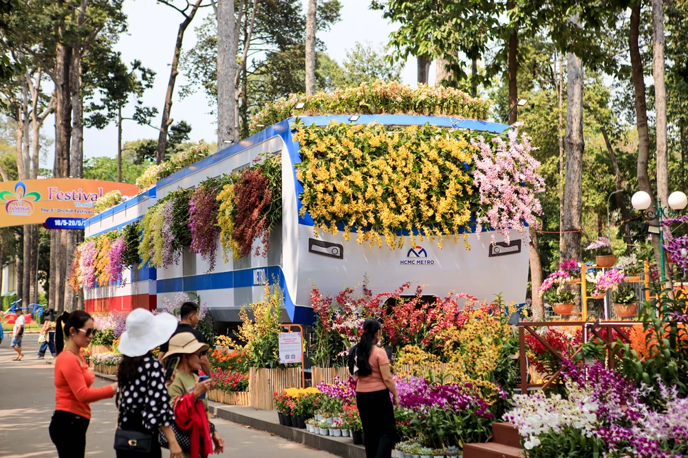 Festival hoa lan (17).jpg