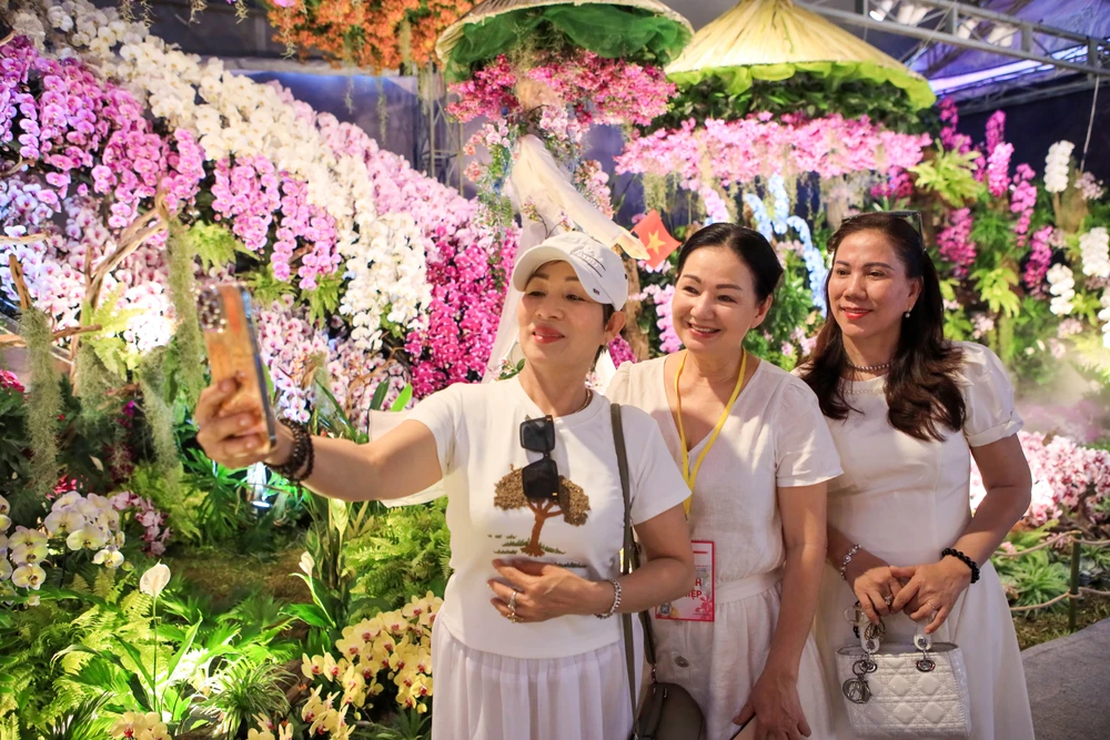 Festival hoa lan (7).jpg