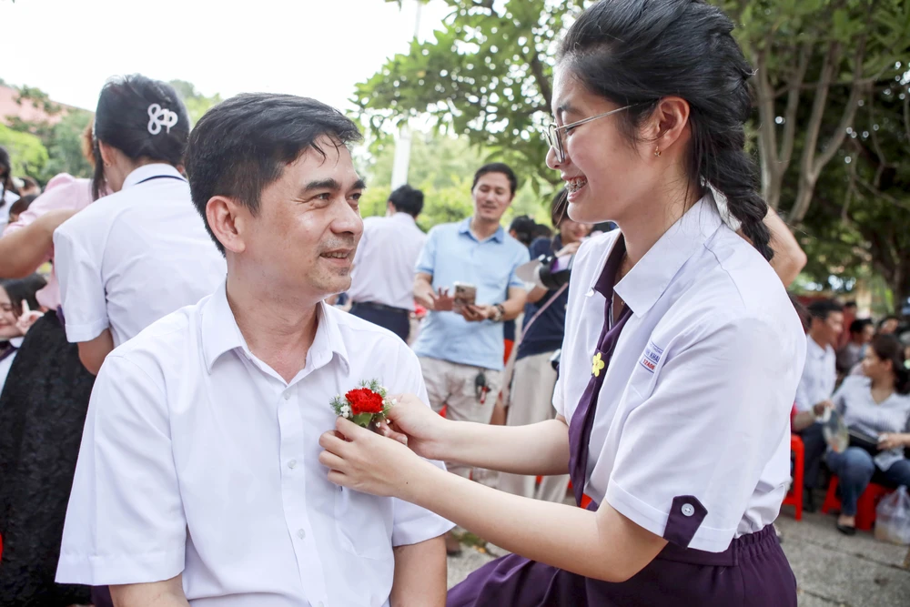 Tri ân và trưởng thành (7).jpg