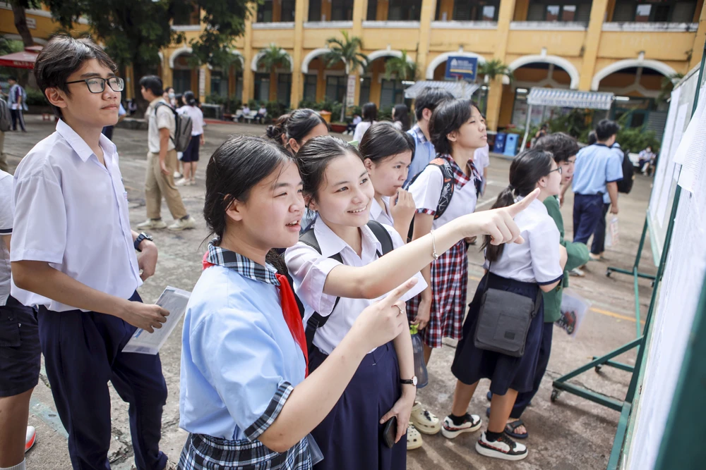 Thí sinh TP.HCM rạng rỡ sẵn sàng cho kỳ thi tuyển sinh lớp 10