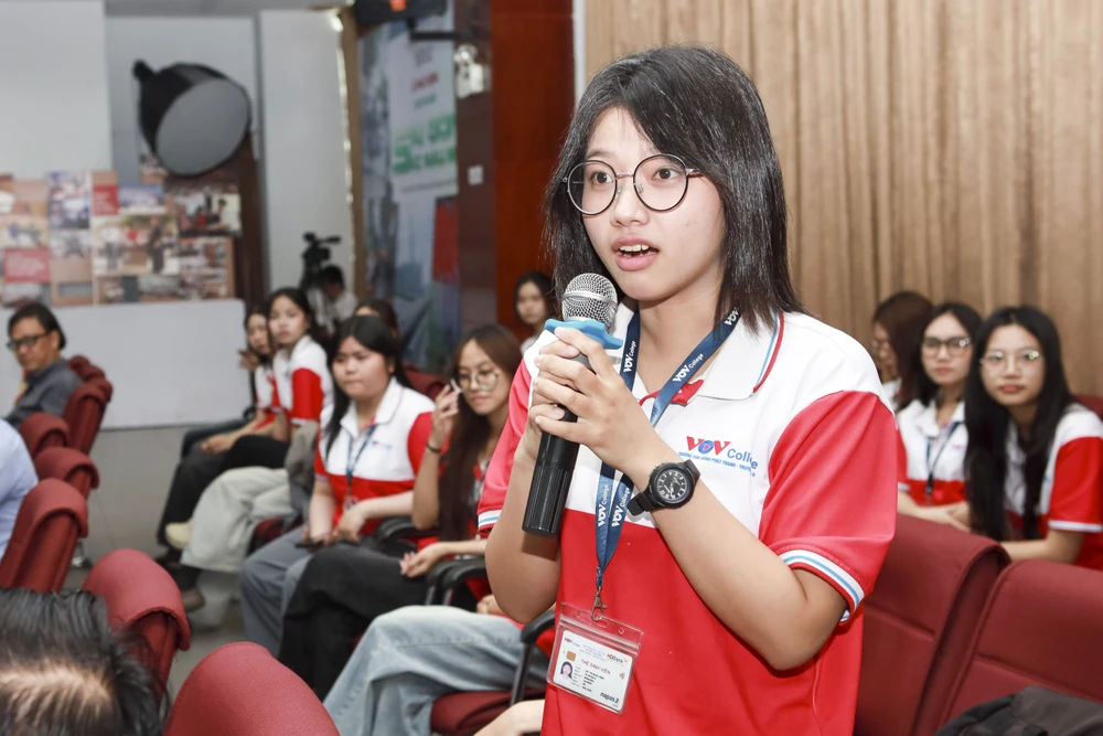 Phat dong cuoc thi anh (12).jpg