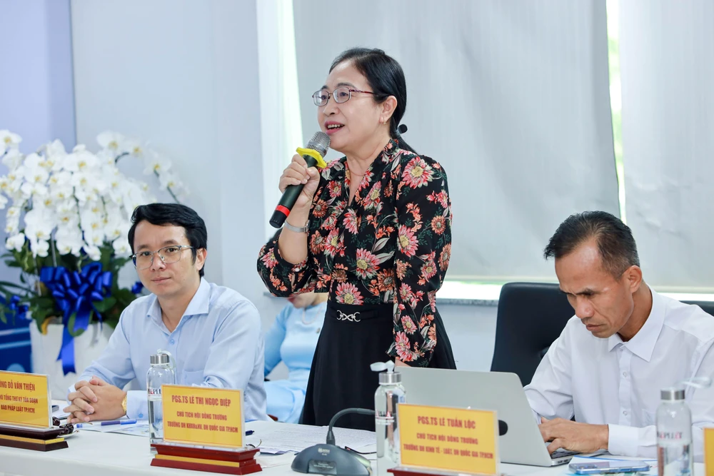 Hoi-dong-truong - Luat-giao-duc dai-hoc-sua-doi (10).jpg