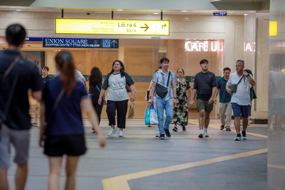 Ga metro Nhà hát Thành phố kết nối trung tâm thương mại (15).jpg