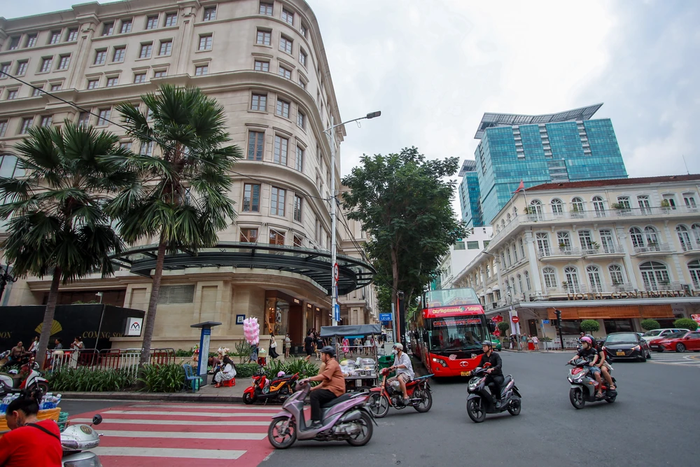 Ga metro Nhà hát Thành phố kết nối trung tâm thương mại (2).jpg