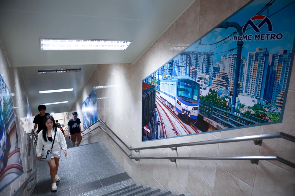 Ga metro Nhà hát Thành phố kết nối trung tâm thương mại (3).jpg