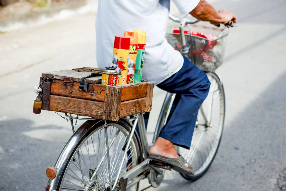  Người đàn ông giữ nghề bơm gas hột quẹt ở TPHCM (28).jpg